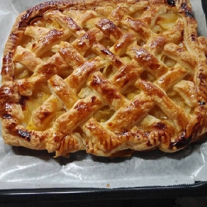 アップルパイを作ってみたくて、レシピありがとうございます。タイトル通り

簡単だけどすっごく美味しい～でした。